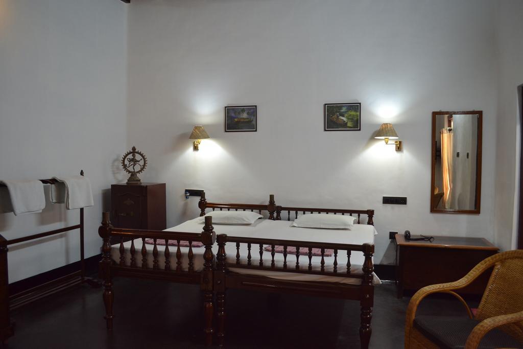 Tharavad Heritage Alappuzha Exterior photo